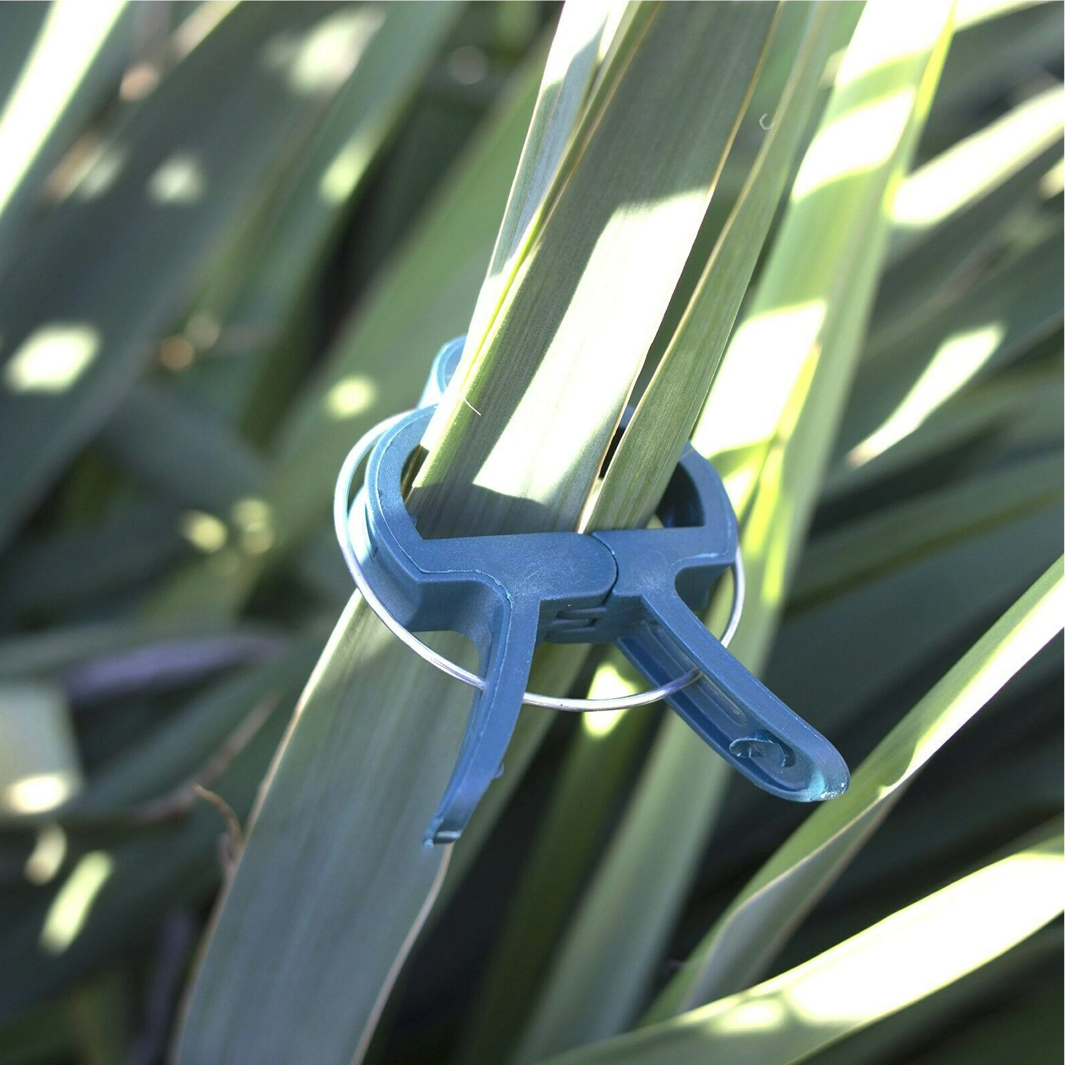 40 Pc Large Plant Support Clips Garden Tomato Vine Vegetable Trellis Twine Ties