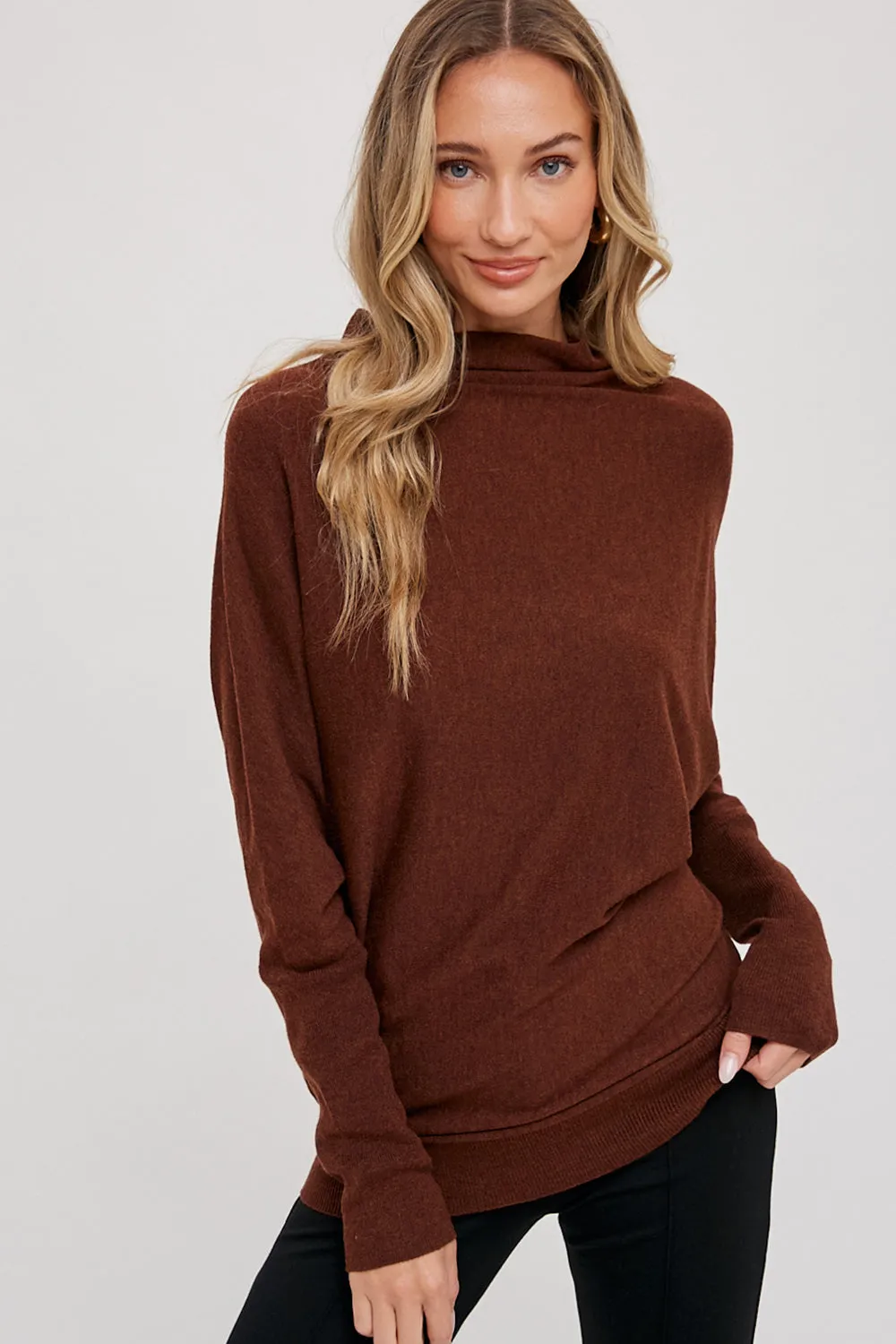 LIGHTWEIGHT SLOUCH NECK PULLOVER